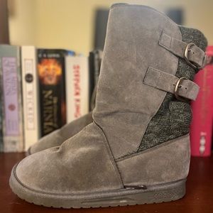 Mukluks Mid-Calf Suede Boot